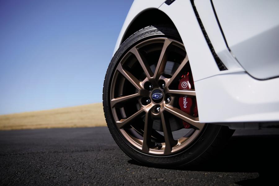 Колеса Subaru WRX Series.White 2019 года  (NA) (фото 5 из 8)